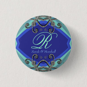Butterfly Curls Aqua+Blue Monogram Button Knapp
