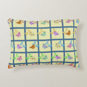 Butterfly-design i Gult med blommor Prydnadskudde