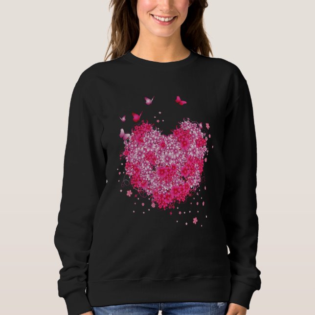 Butterfly Flowers Love Heart for Women and Girls T Shirt (Framsida)