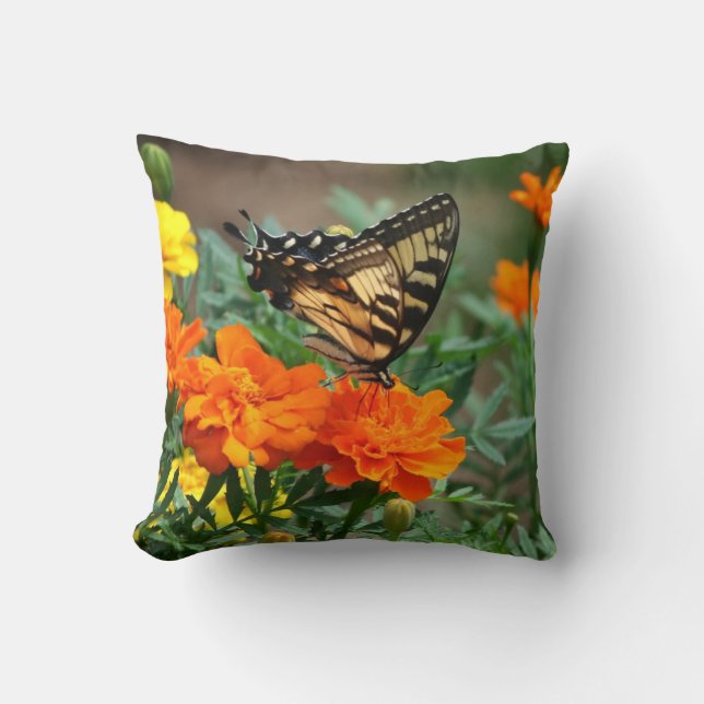 Butterfly i Garden Kudde (Framsida)