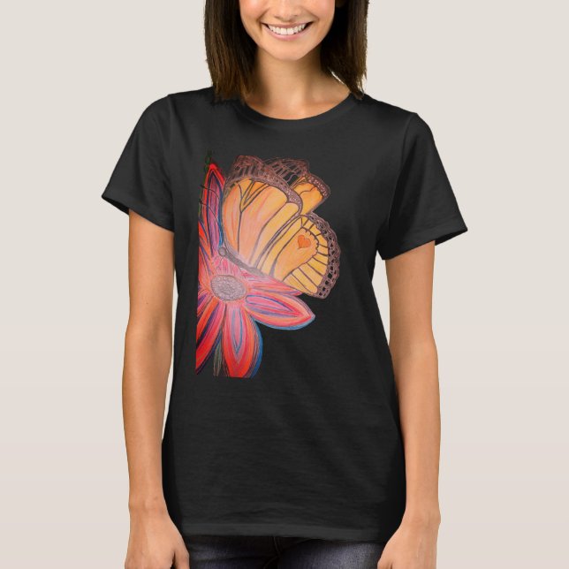 Butterfly landing on flower beautiful t shirt (Framsida)