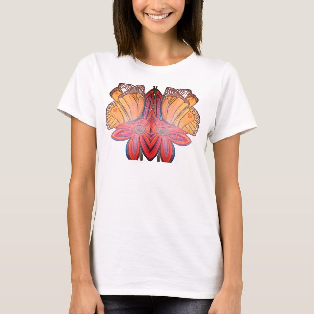 Butterfly landing on flower beautiful t shirt (Framsida)