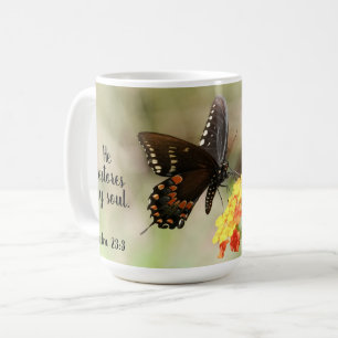 Butterfly med Psalm verse 23:3 Kaffemugg