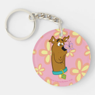 Butterfly on Scooby-Doos näsa