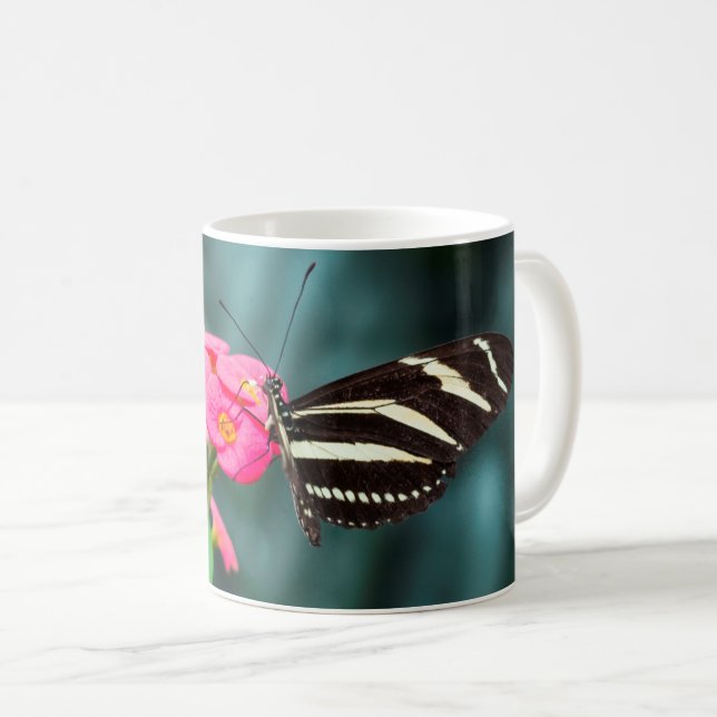 Butterfly på en blomma kaffemugg (Framsida höger)