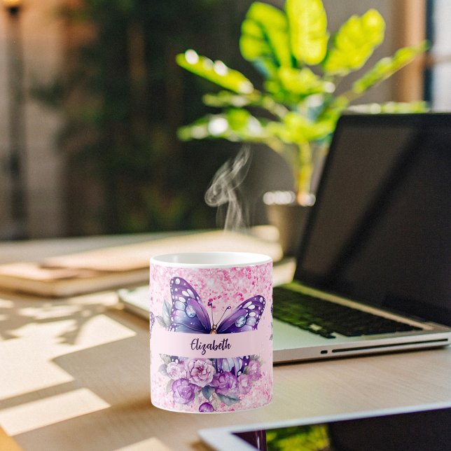 Butterfly rosa lila blommor kaffemugg (Skapare uppladdad)
