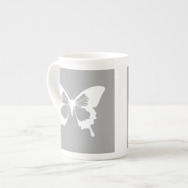 Butterfly sketch, silver grått och vit benporslin mugg (Framsida vänster)