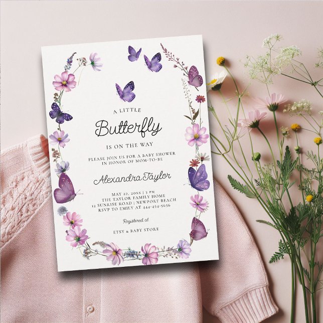 Butterfly Vild Lila Mauve Rosa Flicka Shower Inbjudningar (little butterfly baby girl shower invitation cottage garden watercolor purple wildflowers boho frame)