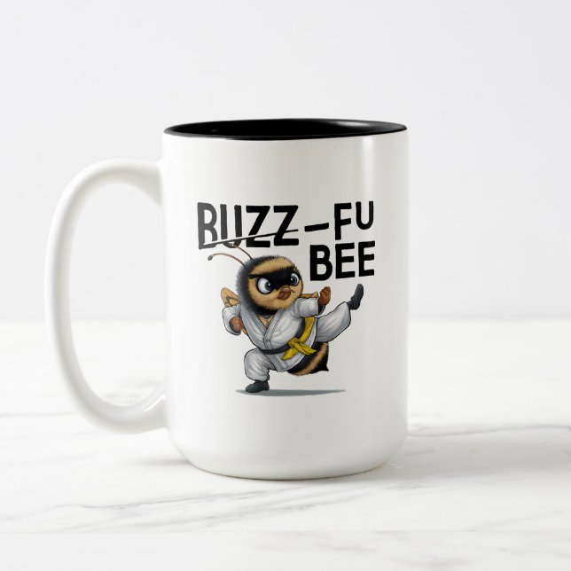 Buzz-Fu Bee Martial Arts Två-Tonad Mugg (Vänster)