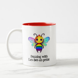 Buzzing med Les-bee-an-pridet LGBT Två-Tonad Mugg