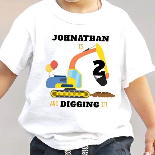 Bygg 2-års födelsedag t shirt (Skapare uppladdad)