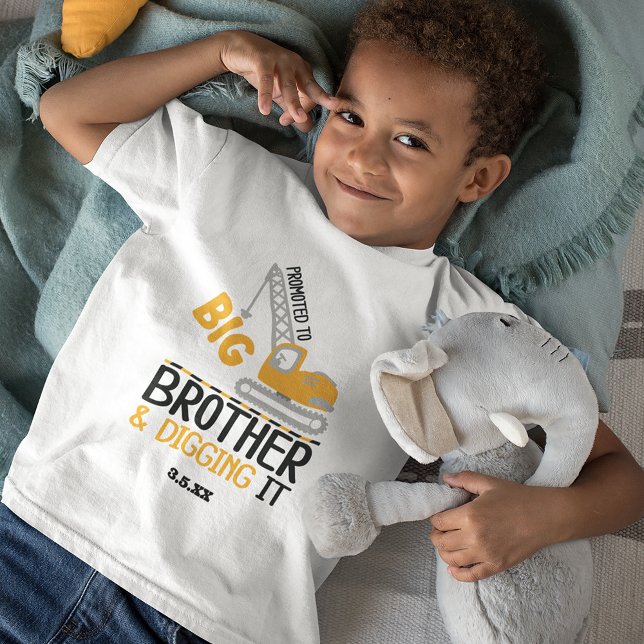 Bygg Crane Big Brother Gräver det T Shirt (A custom construction shirt for a special new big brother!)
