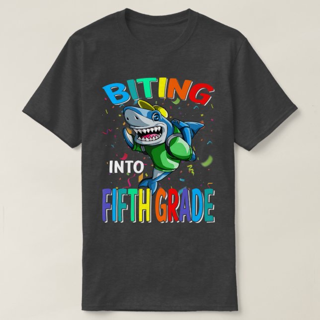 Bygga in i femte Klass-hajpremi T Shirt (Design framsida)