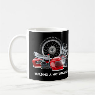 Byggande av motorcykel med reservdelar Teckning Kaffemugg