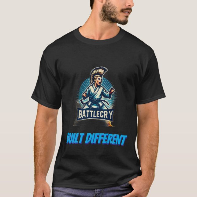 Byggd annorlunda t shirt (Framsida)
