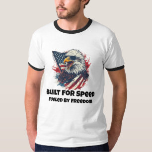 Byggd för hastighet. Bränsle av frihet T Shirt