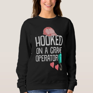 Bygghaj har huggit på en kranförare t shirt