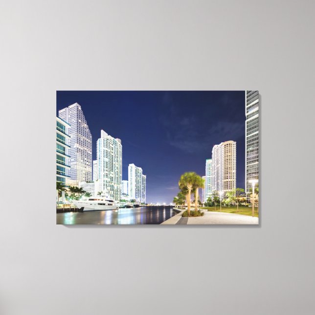 Byggnad längs Miami-floden Riverpromenad Canvastryck (Framsida)