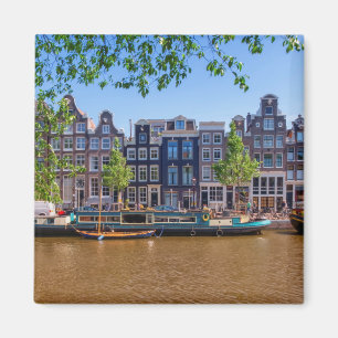 Byggnad och kanal i Amsterdam, Nederländerna Magnet