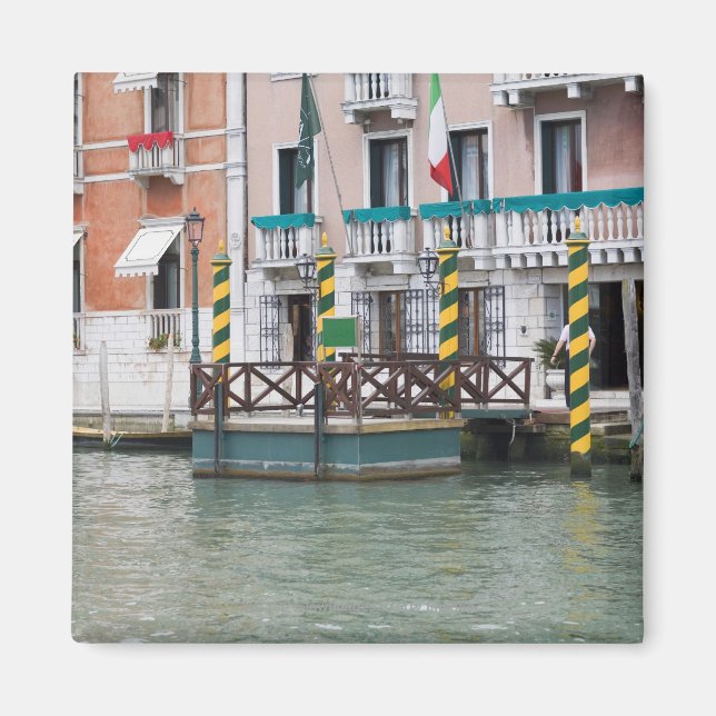 Byggnad vid vattenfronten i Venedig, Italien Magnet (Framsidan)