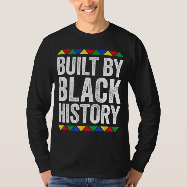 Byggt av svart Pride i svart historik T Shirt (Framsida)