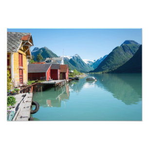 Byn av Fjærland och en fjord, norgetryck Fototryck
