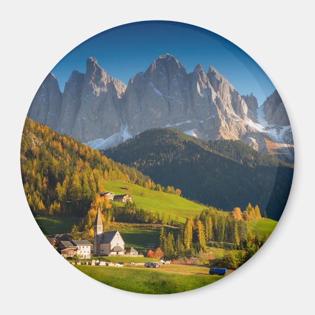 Byn Dolomites i fallande runt magnet (Framsidan)