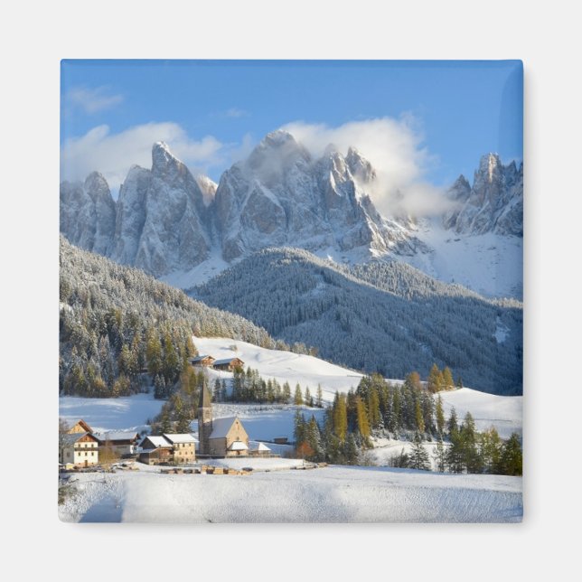 Byn Dolomites i vintermagnet Magnet (Framsidan)