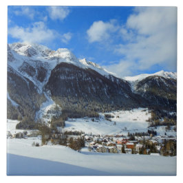 Byn Schweiz i bergsdalen Kakelplatta