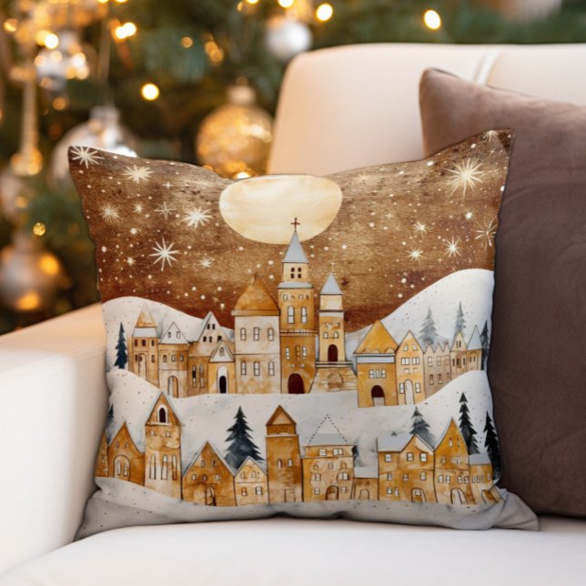 byn Snö täckt av guld Vintage Kudde (Elegant gold and white snow-covered village Christmas pillow)