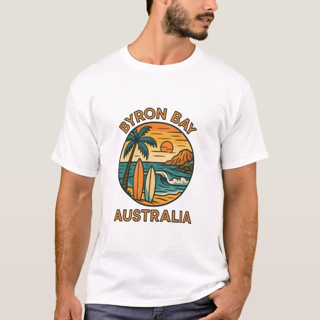 Byron Bay Sunrise – Coastal Summer Vibes T Shirt (Framsida)
