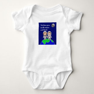 Byskosti baby med föräldraastronauter av Jo Bilder T Shirt