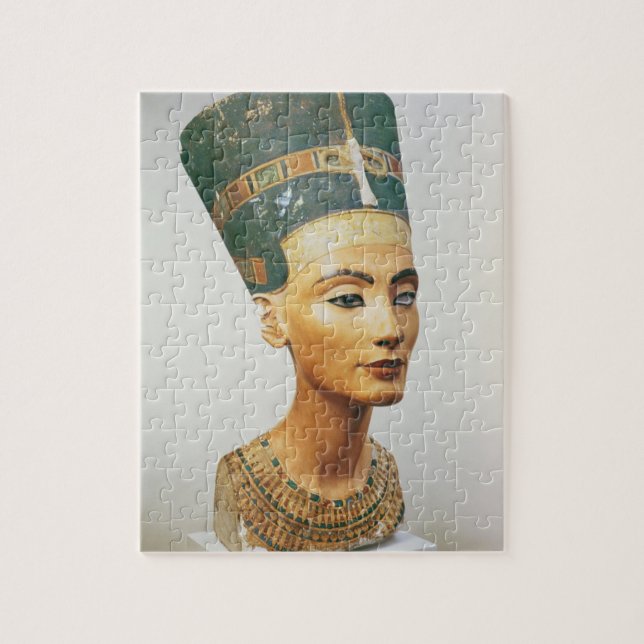 Byst av drottningen Nefertiti, från studion av Pussel (Vertikal)
