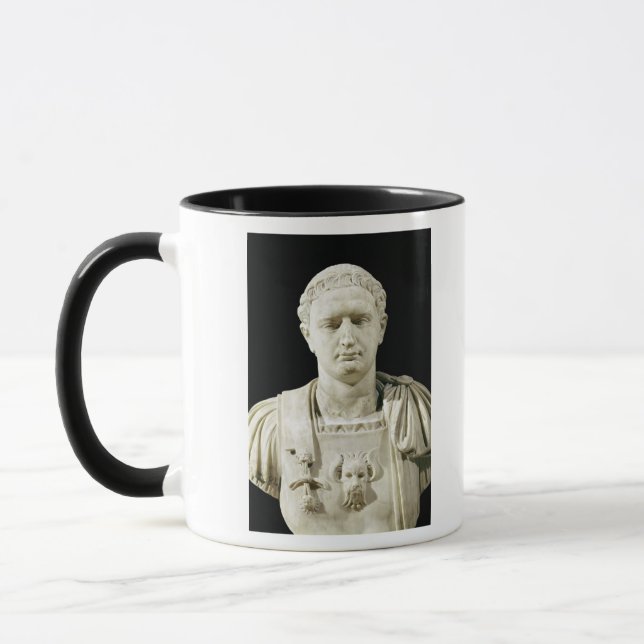 Byst av kejsaren Domitian Mugg (Vänster)
