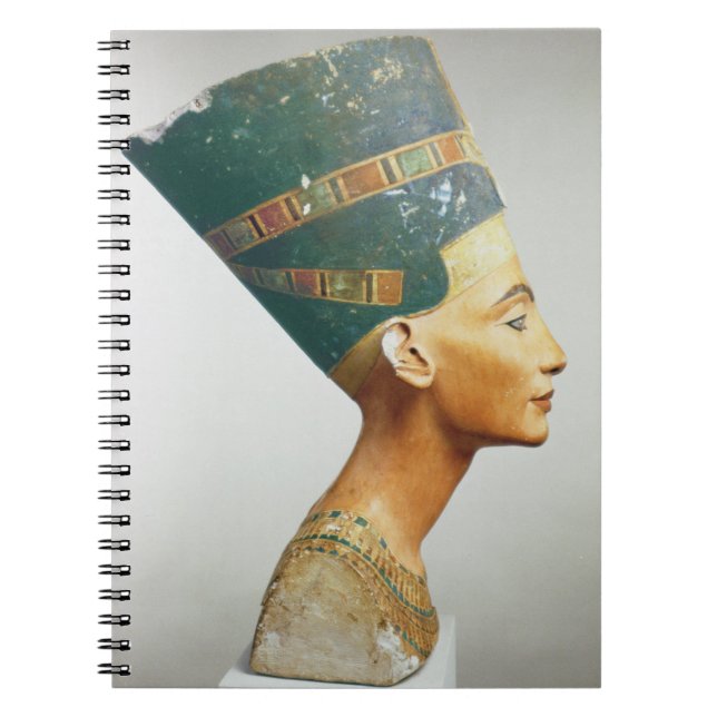 Bysten av drottningen Nefertiti, sida beskådar, Anteckningsbok Med Spiral (Framsidan)