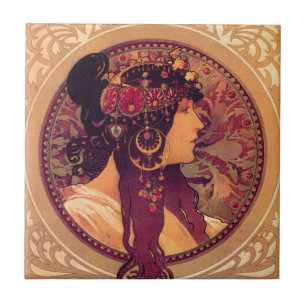 Byzantinehuvud: Brunett Alfons Mucha Kakelplatta