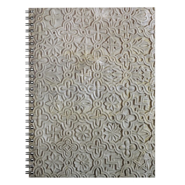 Byzantineslab med cruciform dekoration, 12th-14t anteckningsbok med spiral (Framsidan)