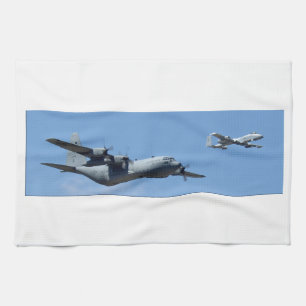 C130 HERCULES OCH A10 WARTHOG I BILDANDE KÖKSHANDDUK
