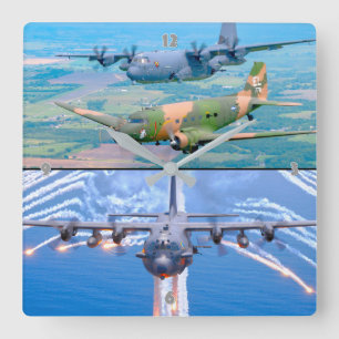 C-130 HERCULES GUNSHIP FYRKANTIG KLOCKA