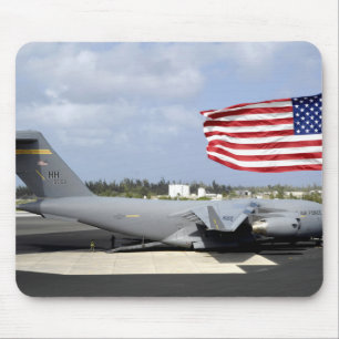 C-17 Globemaster III sitter på det flightline Musmatta