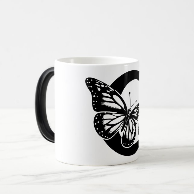 C Alphabet black butterfly Magisk Mugg (Framsida vänster)