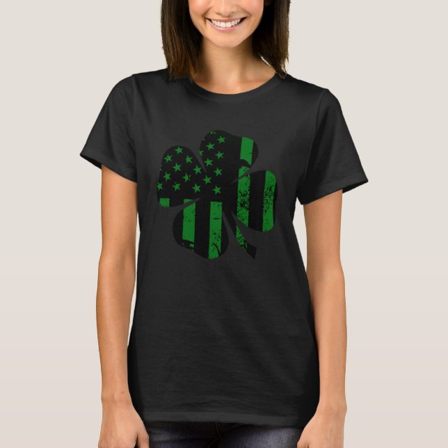 C American Flag St Patrick s day Shamrock green bl T Shirt (Framsida)