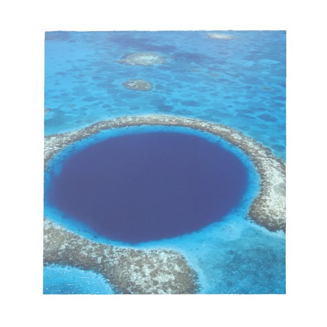 CA, Belize. Flygbild av Blue Hole (diameter Anteckningsblock (Framsida)