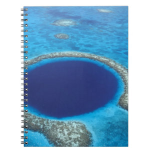 CA, Belize. Flygbild av Blue Hole (diameter Anteckningsbok Med Spiral