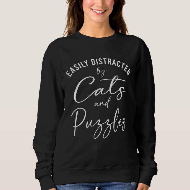 Ca Easily Distracted by Cats And Puzzles T Shirt (Framsida)