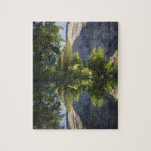 CA, Yosemite NP, El Capitan reflekterat i Merced Pussel