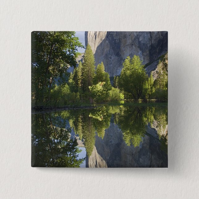 CA, Yosemite NP, El Capitan speglas i Merced Knapp (Framsida)