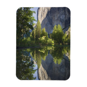 CA, Yosemite NP, El Capitan speglas i Merced Magnet