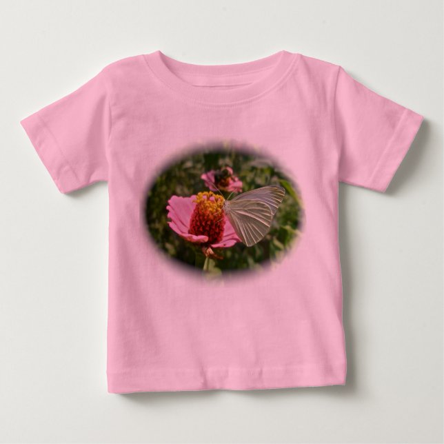 Cabbage Butterfly on Zinnia Baby T-Shirt (Framsida)