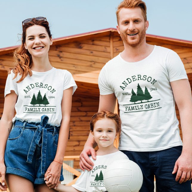 Cabin Family Namn Grönt Gräs Träd T Shirt (Customize to change text size. Choose from a variety of shirt colors, sizes and styles.)